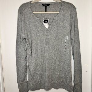 NWT BCBG Paris Button Down V-Neck Long Sleeve Tee XL Heather Gray Soft